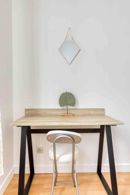Paris Gentilly Appartement Tout Equipe - Rer B Bagian luar foto